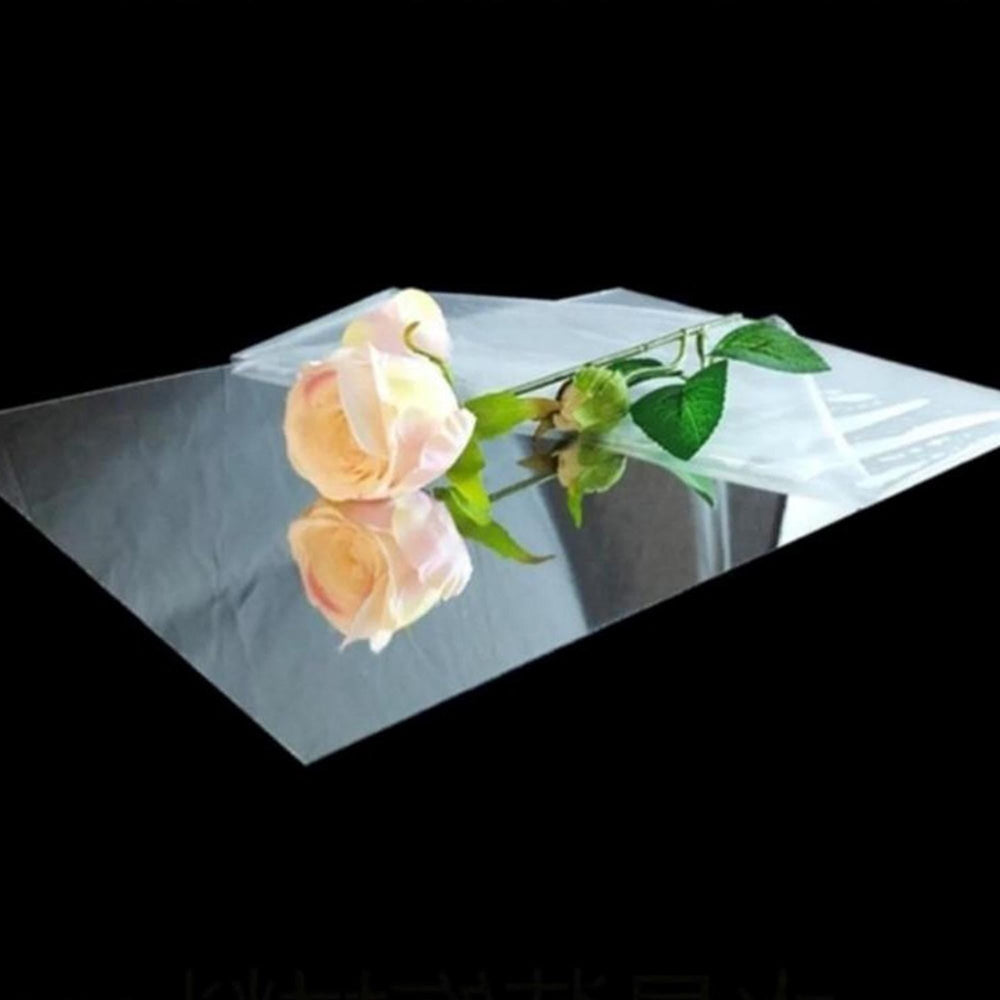Silber Acryl Spiegelplatte 3mm als Deko-Unterlage mit Rosen – Eventdekoration