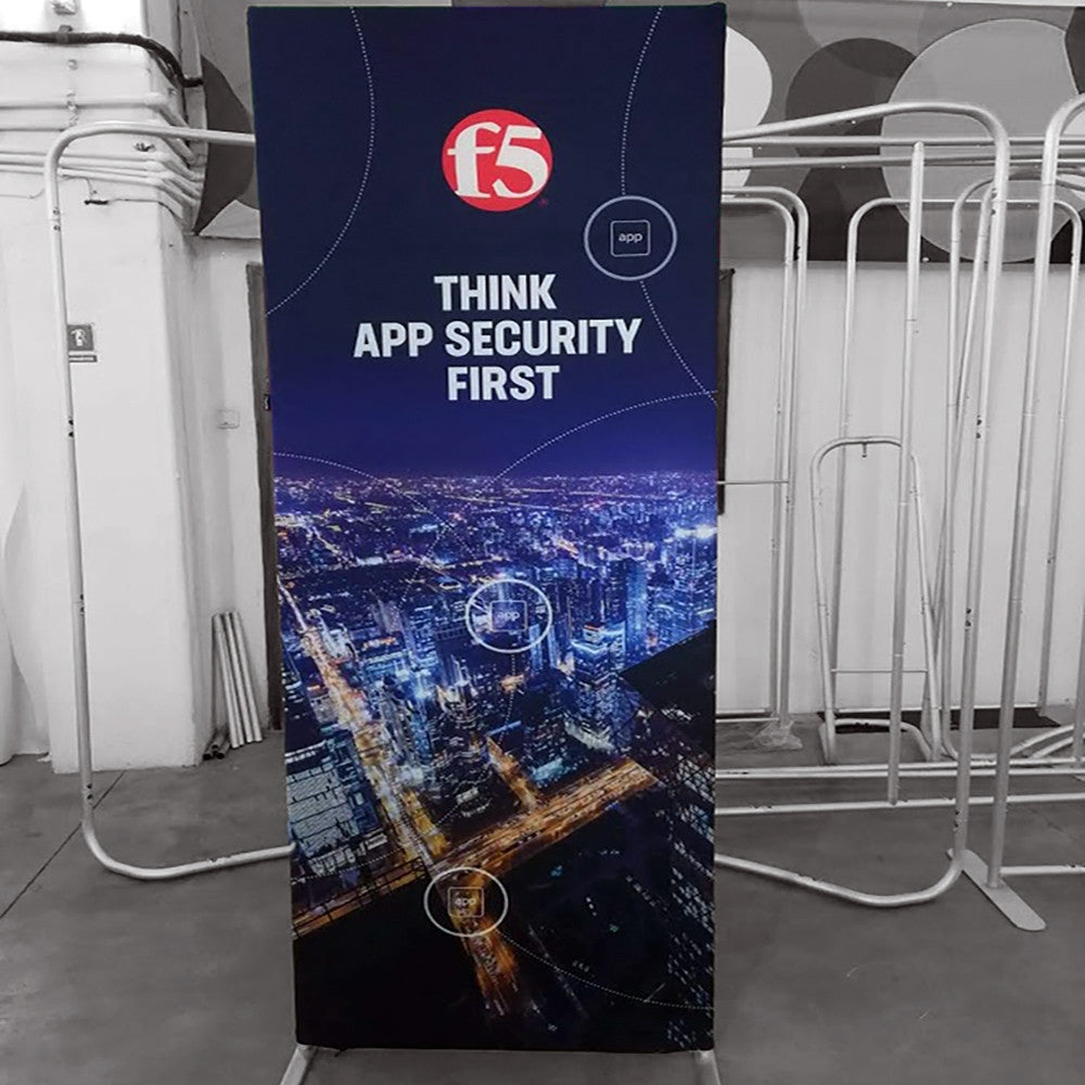 Haushaltsbanner 85 – leichtes, kompakt verpackbares Click-System Textildisplay mit Tragetasche