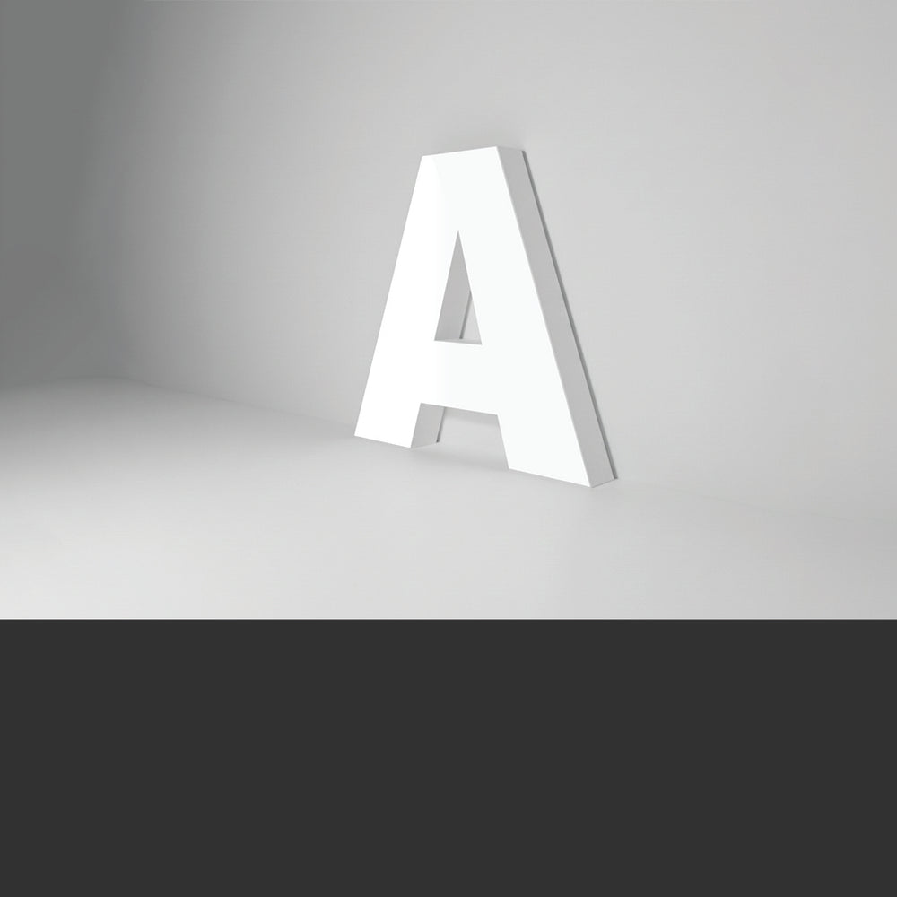 3D Leuchtbuchstaben aus Acryl & Aluverbund – montiert an der Fassade als hochwertige Außenwerbung