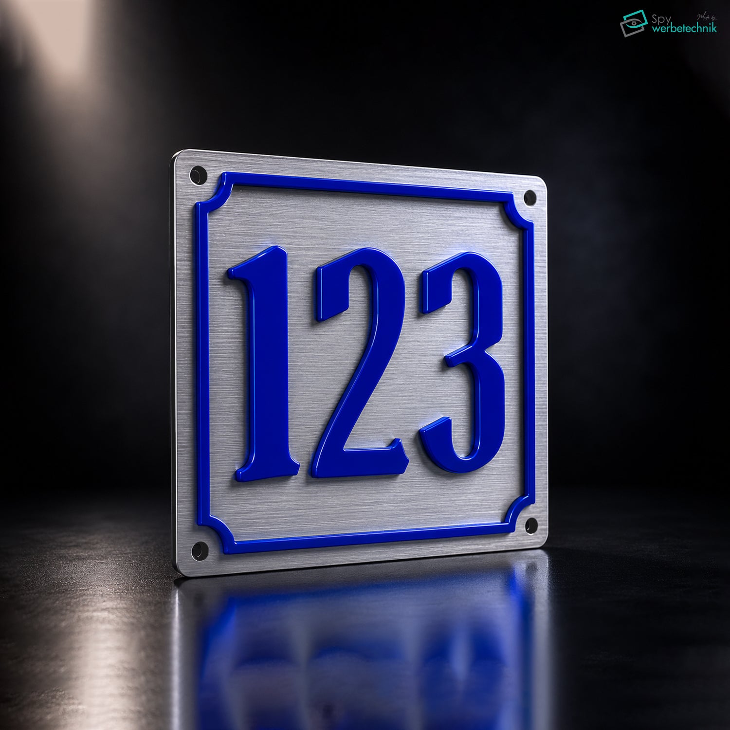 Individuelles Hausnummernschild 11x11 cm – Alu-Verbund mit 3D Plexiglas-Ziffern – personalisierbar