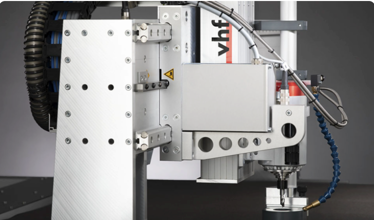 CNC-Fräsen & Werbetechnik – Präzise Bearbeitung von Dibond®, Acrylglas & Kunststoffen - Spy Werbetechnik