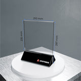 Premium Acryl-Aufsteller A5 mit schwarzem Sockel – Detailansicht des massiven Sockels und klaren Acryls