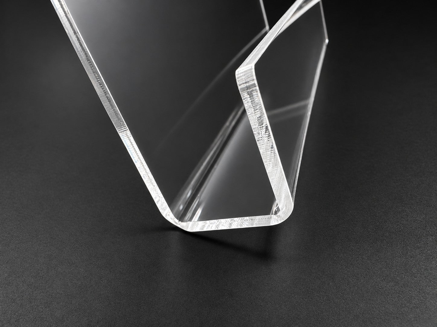 Buchständer aus PLEXIGLAS® A5 / A4 – klarer Buchaufsteller, 3 mm, 25 mm Ablage